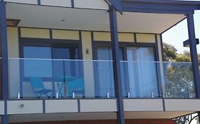 The View On Grossmans